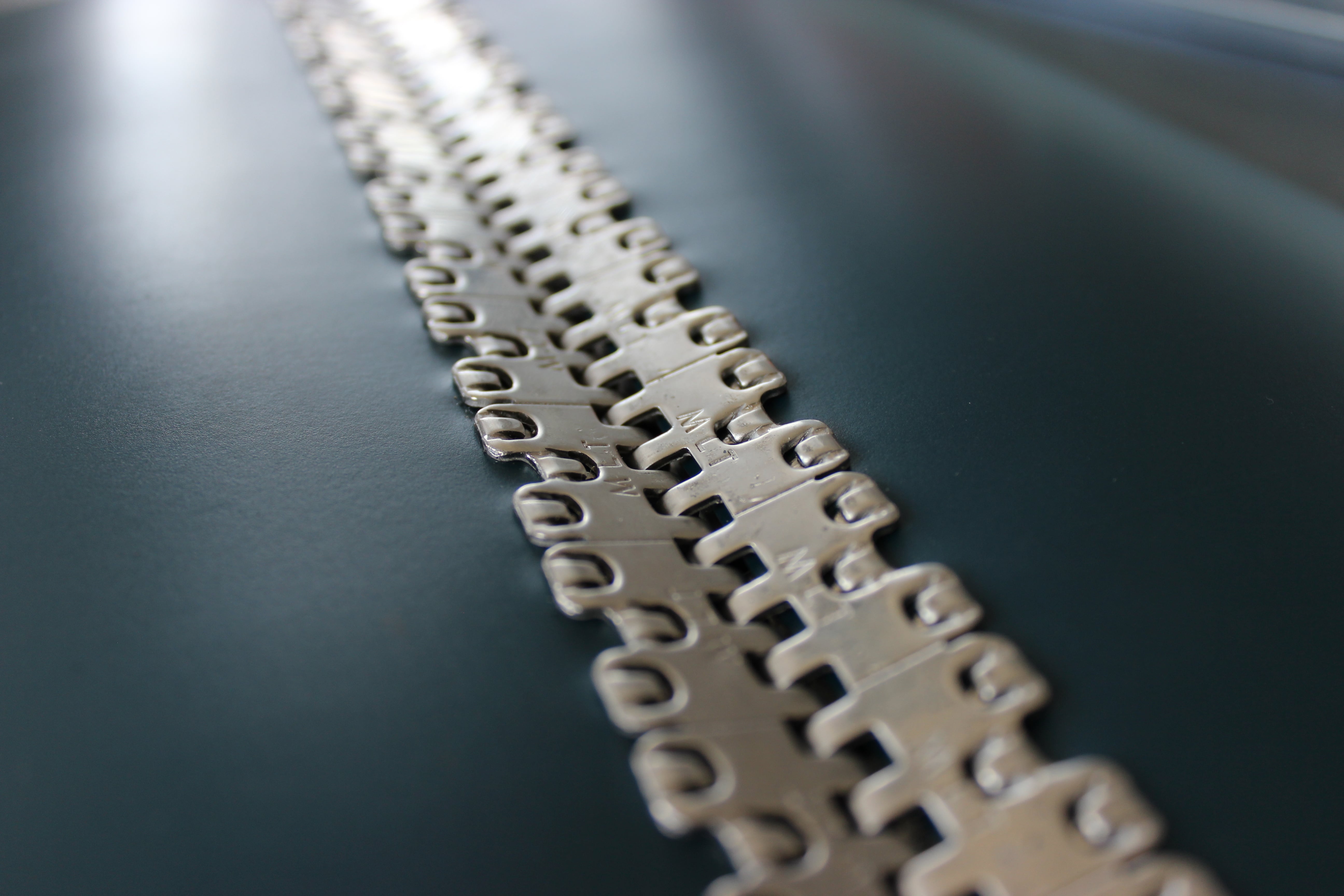 Self-Lock®-Verbinder für leichte Förderbänder